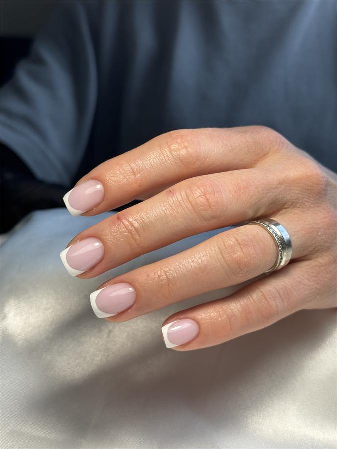 Lumi Nails elegáns köröm